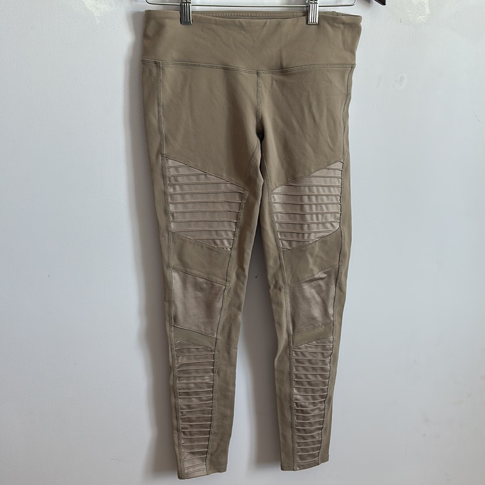 ALO Yoga Moto-Style Leggings in Taupe